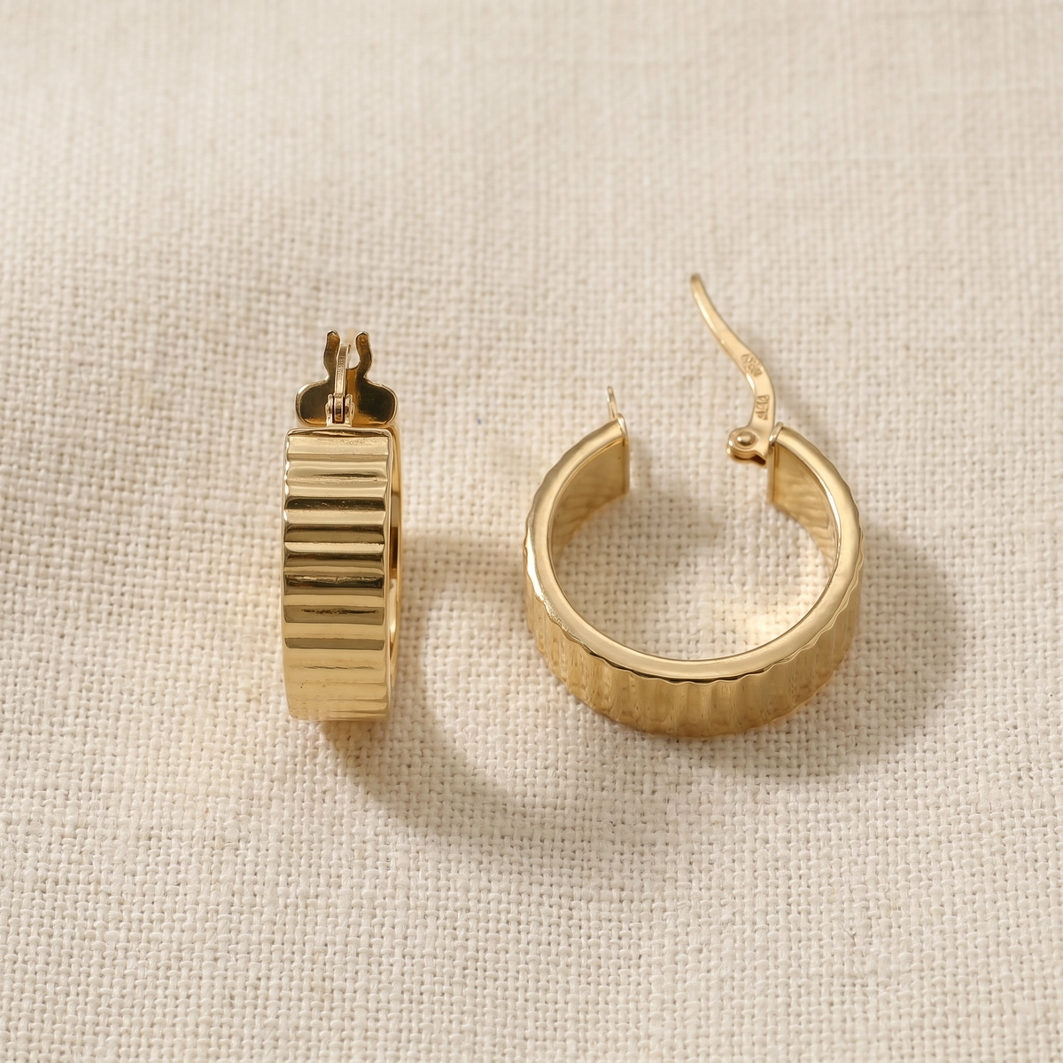 Ripple Edge Hoops Earrings
